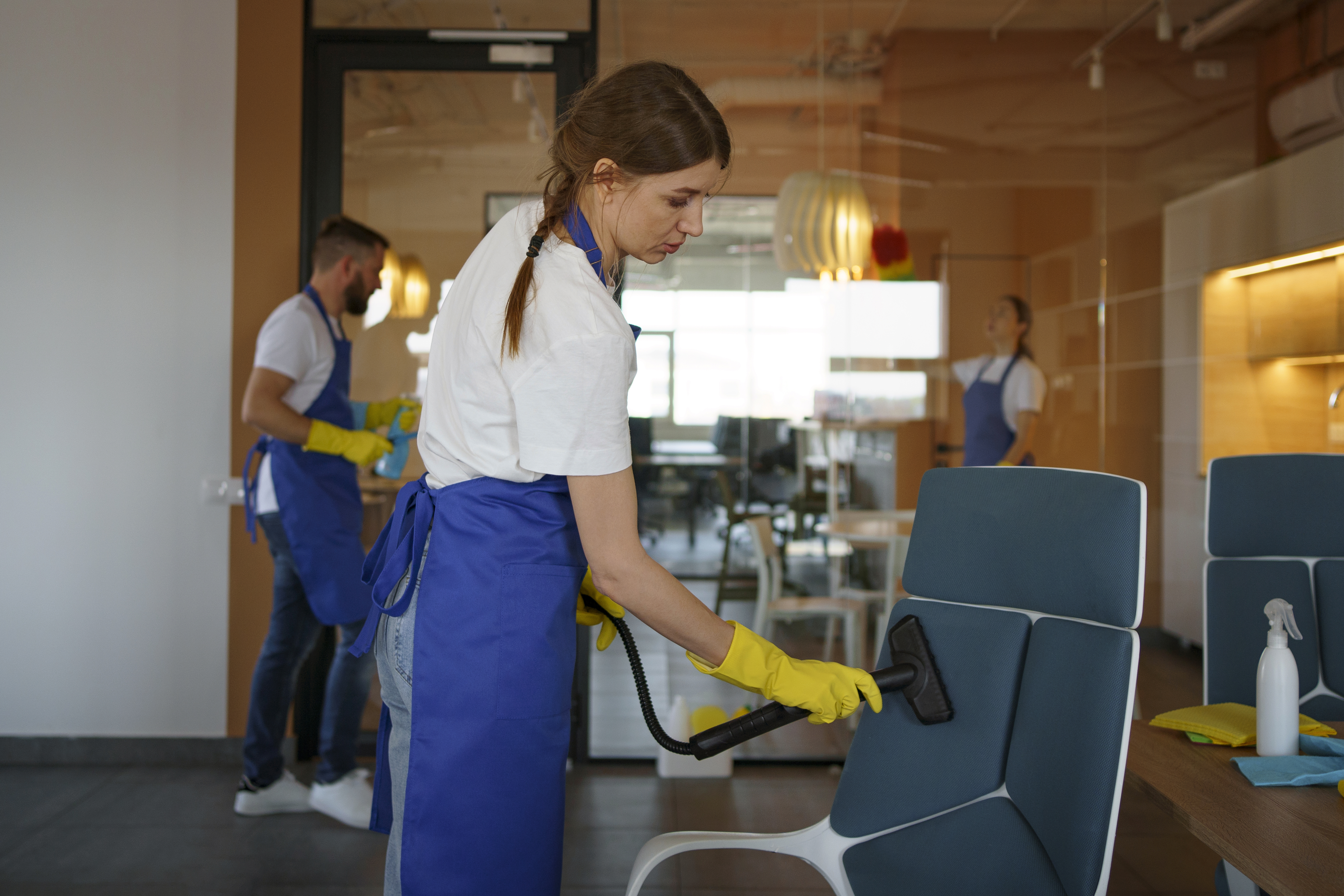 <span  class="uc_style_uc_tiles_grid_image_elementor_uc_items_attribute_title" style="color:#ffffff;">professional-cleaning-service-people-working-together-office (1)</span>
